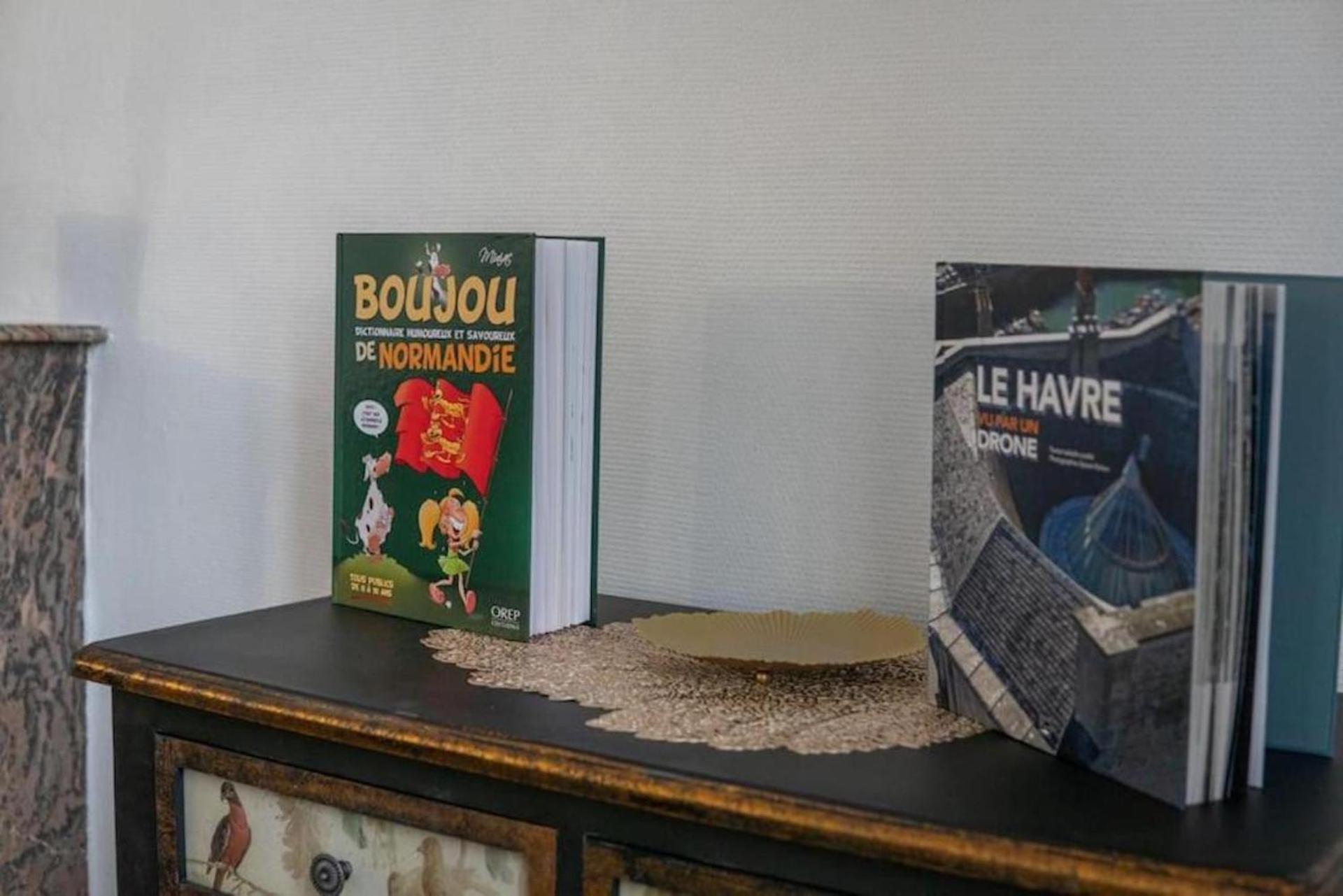 Le Boujou - Place De Parking - 200M Plage Étretat Exteriör bild